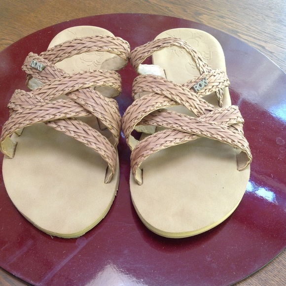 ROXY sz7 braided 5 crisscross band slides. Never worn, new stickers on bottoms. - Picture 2 of 7